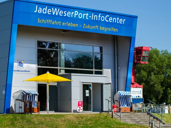 Bild 1: JadeWeserPort-InfoCenter